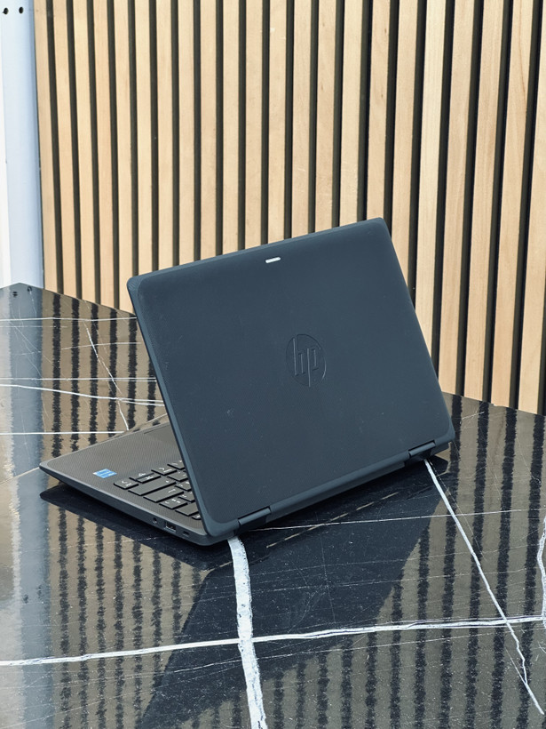 لپ تاپ اچ پی ram :8 -ssd:1256 cpu :pentium silver forties11 g9 x360+pen سایز صفحه نمایش 11.9 اینچ
