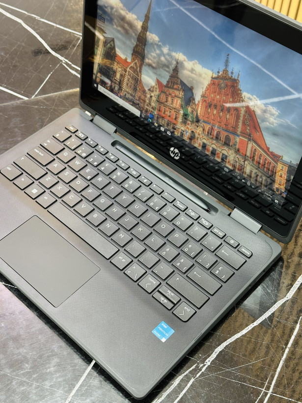 لپ تاپ اچ پی ram :8 -ssd:1256 cpu :pentium silver forties11 g9 x360+pen سایز صفحه نمایش 11.9 اینچ