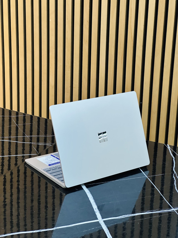 لپ تاپ مایکروسافت سرفیس لپ تاپ گو1 laptop microsoft surface laptop go1 ram :16-ssd:256 cpu:i5