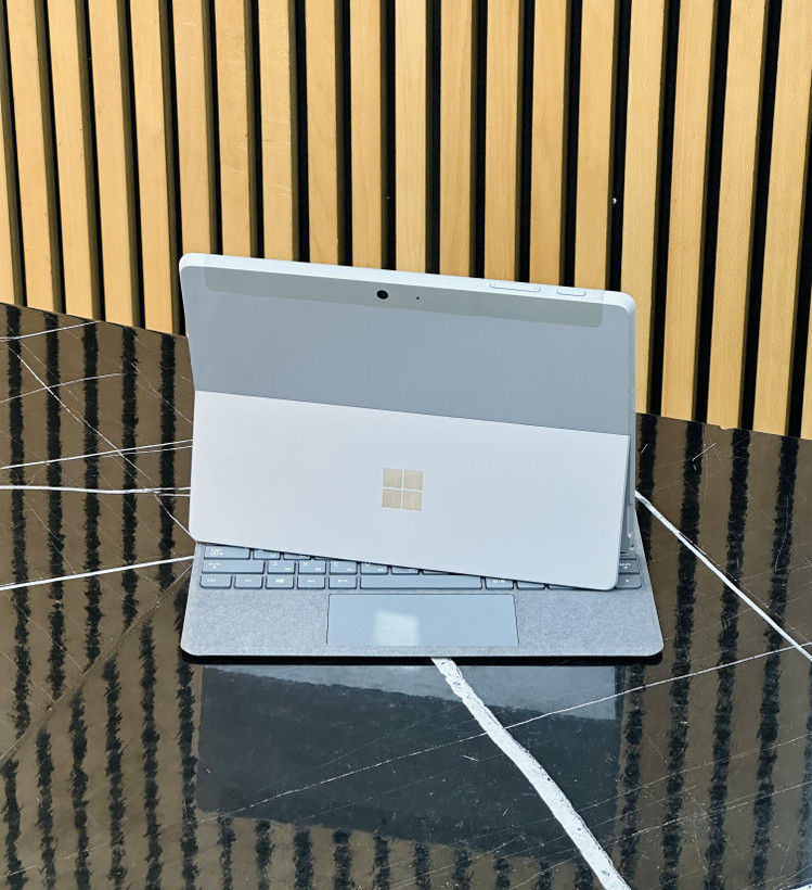 تبلت مایکروسافت سرفیس گو2 ram :8 -ssd:128
