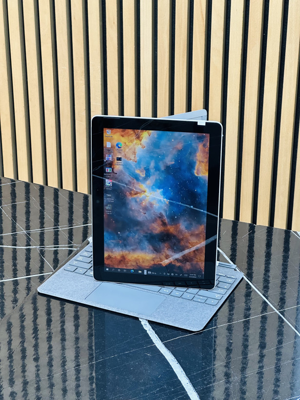 تبلت مایکروسافت سرفیس گو2 ram :8 -ssd:128