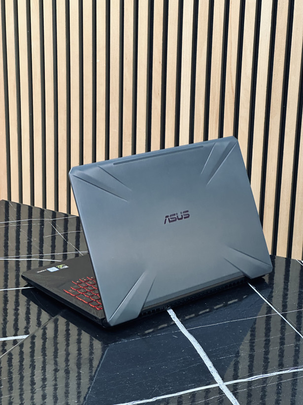 لپ تاپ ایسوس گیمینگ مدل ram:16 ssd:512GB cpu:i7 gpu:6GBGTX1060 ASUS TUF FX504