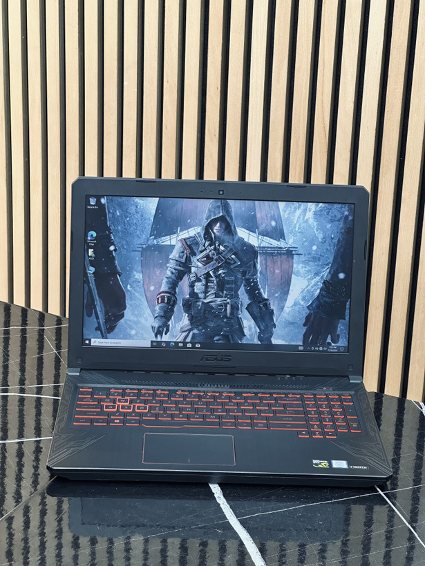 لپ تاپ ایسوس گیمینگ مدل ram:16 ssd:512GB cpu:i7 gpu:6GBGTX1060 ASUS TUF FX504