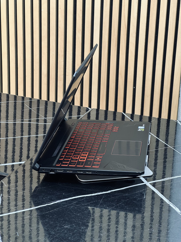 لپ تاپ ایسوس گیمینگ مدل ram:16 ssd:512GB cpu:i7 gpu:6GBGTX1060 ASUS TUF FX504