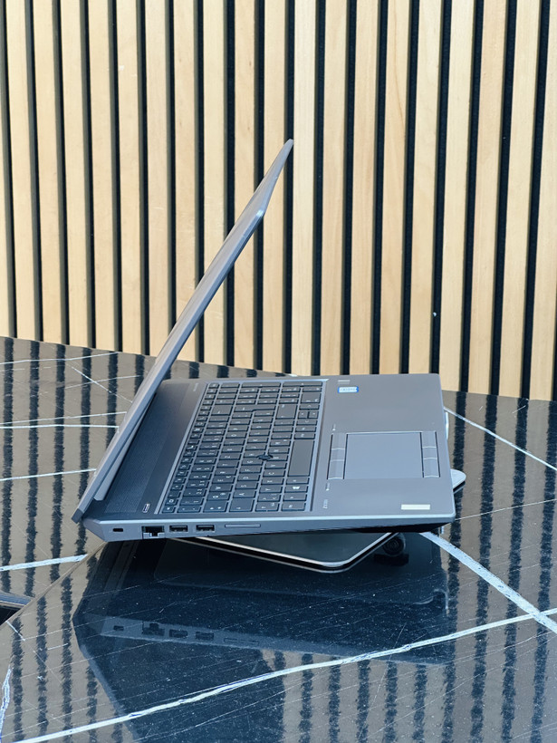 لپ تاپ استوک اچپی RAM;16 SSD:512 CPU:i7 gpu: 4GB HP ZBook 15 G5
