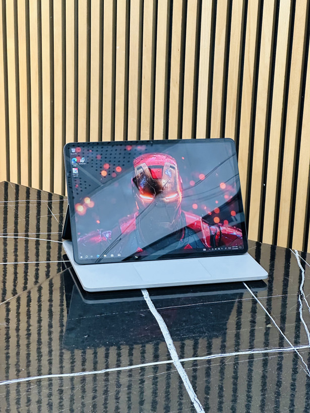 لپ تاپ مایکروسافت Surface Laptop Studio مدل ۱۱۳۷۰H ظرفیت ۱ ترابایت با ۳۲ گیگابایت رم و گرافیک RTX 3050 Ti