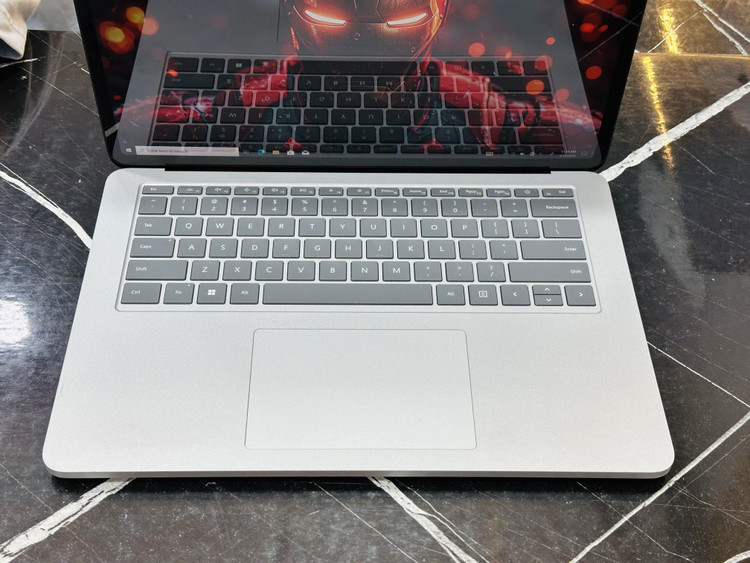 لپ تاپ مایکروسافت Surface Laptop Studio مدل ۱۱۳۷۰H ظرفیت ۱ ترابایت با ۳۲ گیگابایت رم و گرافیک RTX 3050 Ti