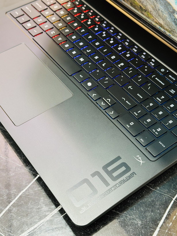 لپ تاپ اچ پی اومن گیمینگ 16 ram:16 -ssd:1TB cpu:amd ryzen9 gpu:8GB5060