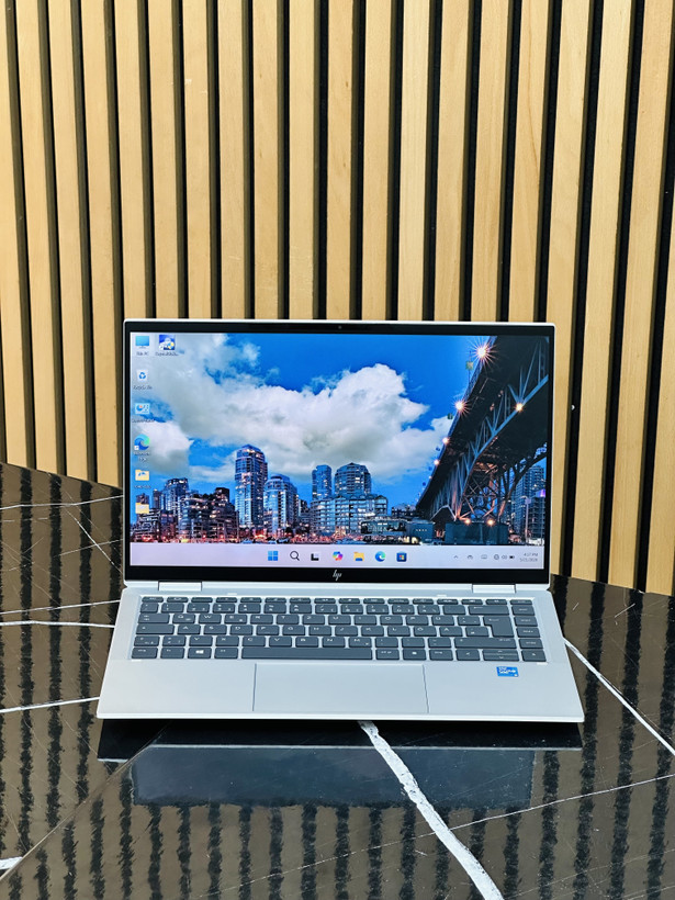 لپ تاپ اچپی EliteBook x360 1040 G8 ظرفیت ۲۵۶ گیگابایت با ۱۶ گیگابایت رم و صفحه لمسی سی پی یو i5
