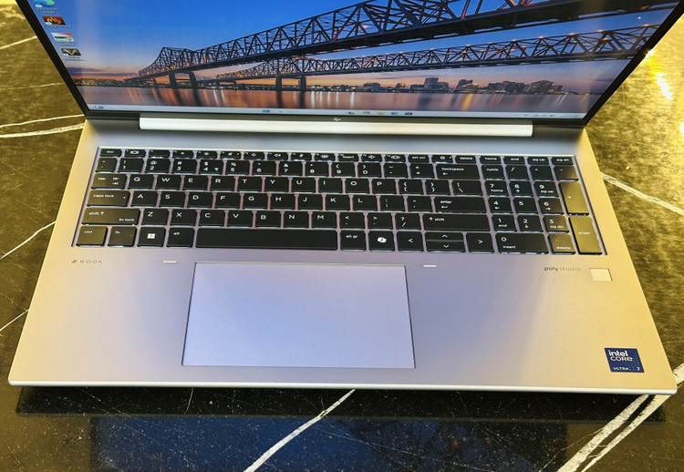 لپ تاپ 16 اینچی ورکاستیشن HP مدل ZBook Firefly G11 - 155H / 16 گیگابایت / 1000 گیگابایت / RTX A500 4GB