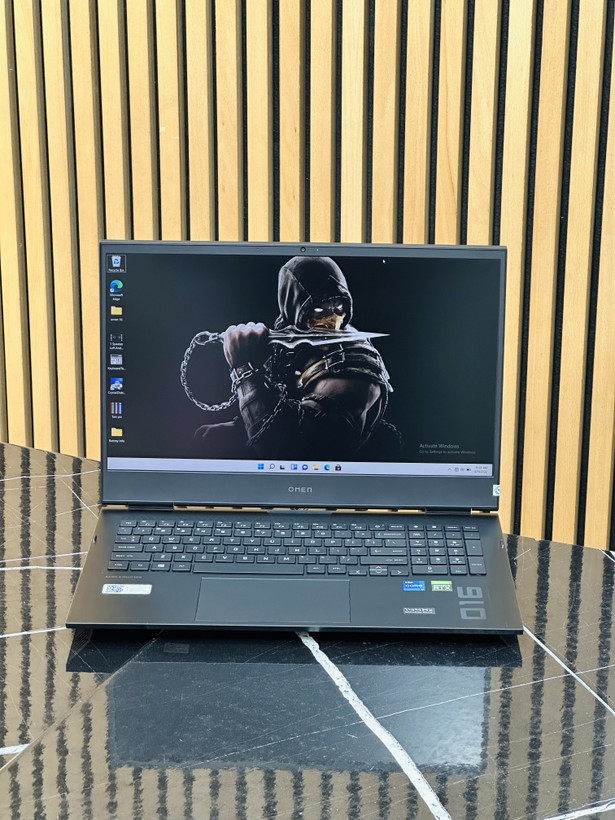 لپ تاپ گیمینگ اچپی OMEN 16 مدل i7-11800H با ۳۲ گیگابایت رم و 8 گیگ گرافیک و 1 ترابایت SSD