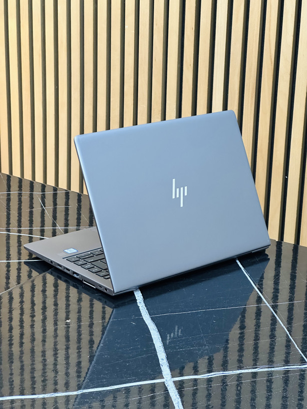 لپ تاپ اچپی ZBook 14U G6 ظرفیت ۱۶ گیگابایت رم و ۵۱۲ گیگابایت SSD و 4گیگ گرافیک و i5