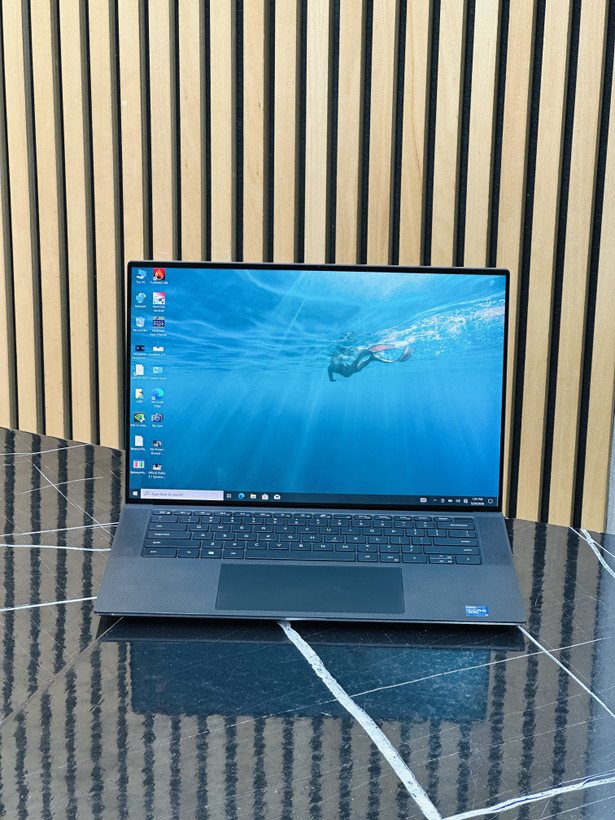 لپ تاپ دل Precision 5560 پردازنده Core i9 ظرفیت ۵۱۲ گیگابایت SSD رم ۱۶ گیگابایت گرافیک RTX A2000