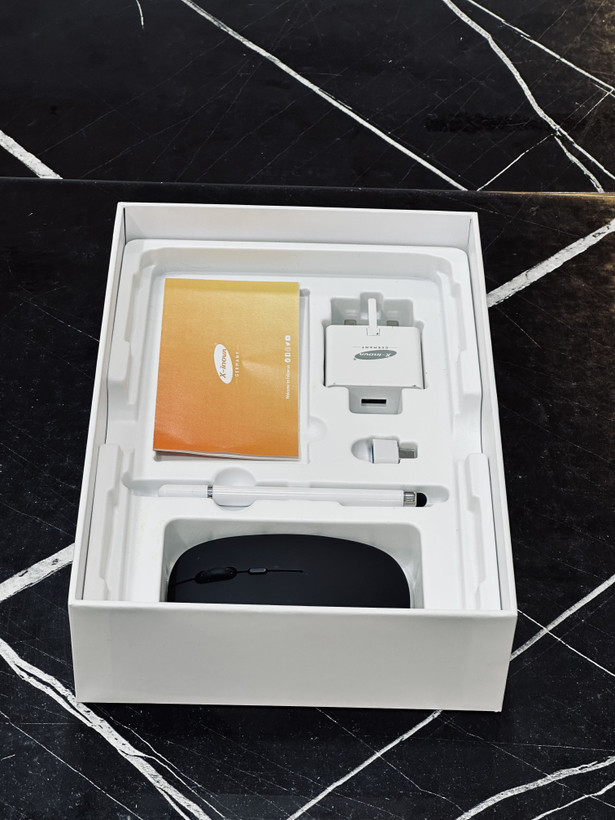 تبلت لپ تاپ شو x-inova مدل tab X17 رم 4 حافظه 64 گیگابایت پک کامل (ماوس، کیبورد، گلس و ..)